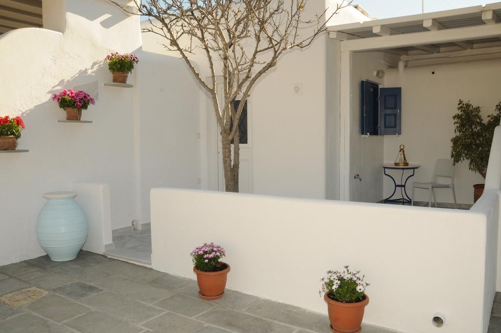 Flora'S Houses Mykonos Klouvas Exterior photo