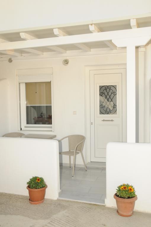 Flora'S Houses Mykonos Klouvas Exterior photo